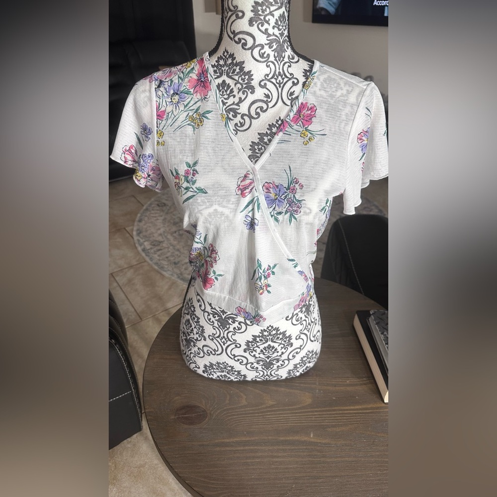 Floral V-Neck Blouse - White